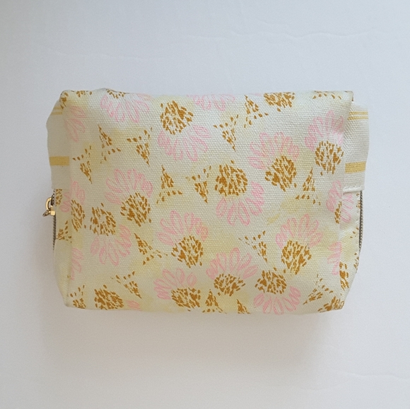 Anthropologie & ModCloth Travel Case Set - Picture 9 of 12